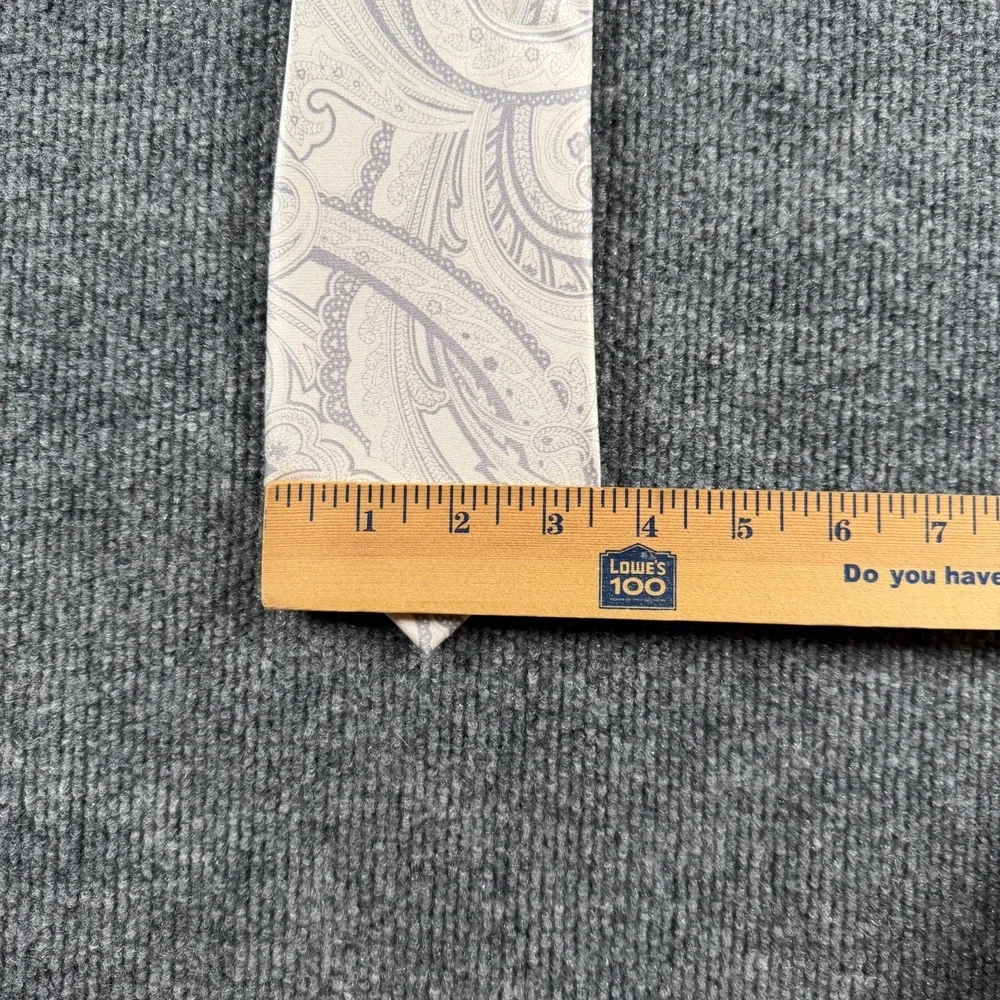 DONALD J. TRUMP men's Signature Collection Silk Men's Tie Paisley 3.5